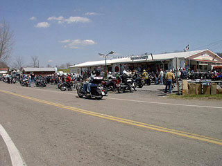 Iron Mountain Inn Bed and Breakfast - Motorcycle Riders - Ride The Snake