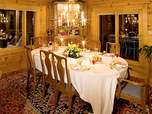 Iron Mountain Inn Bed and Breakfast - The Dining Room